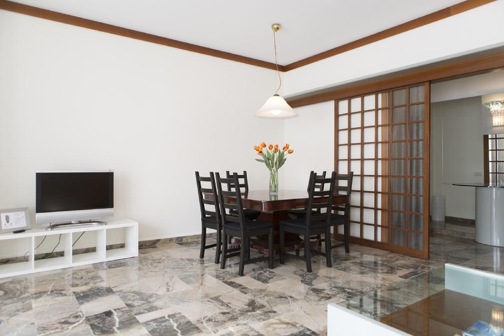 Fiera Monterosa 11 Apartment Milan Bilik gambar